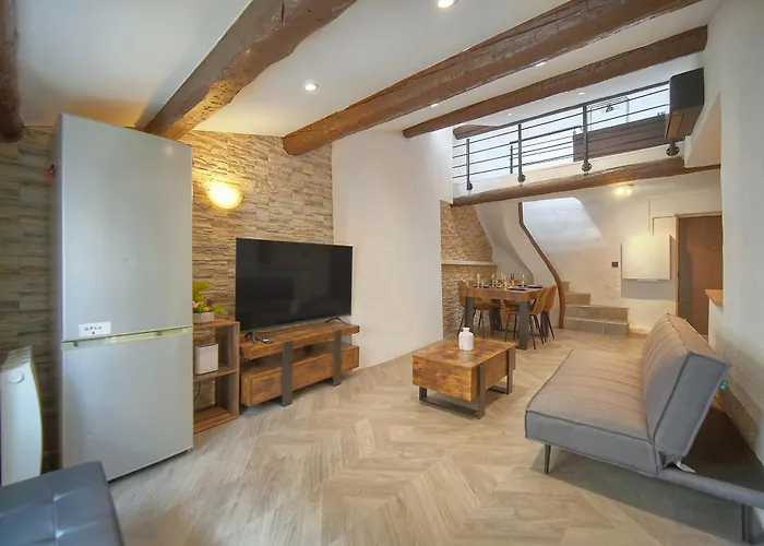 Upstays Suquet Center 56M Apartment Apartman