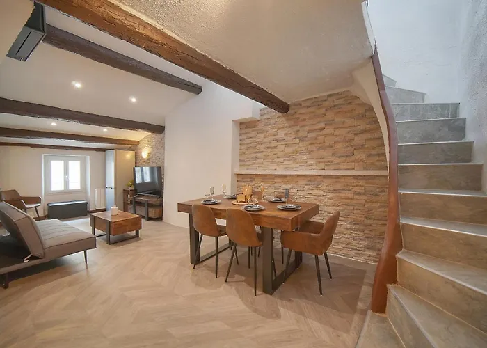 Upstays Suquet Center 56M Apartment Apartman *