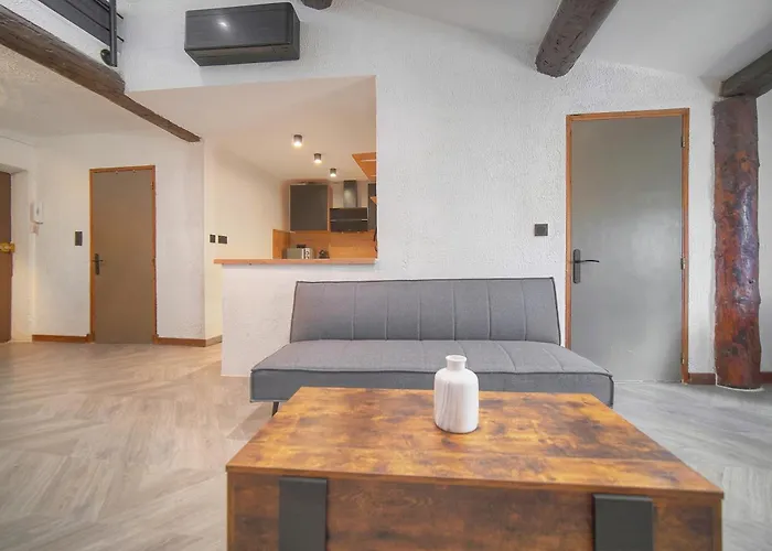 Upstays Suquet Center 56M Apartment *