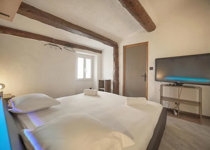 Apartman Upstays Suquet Center 56M Apartment